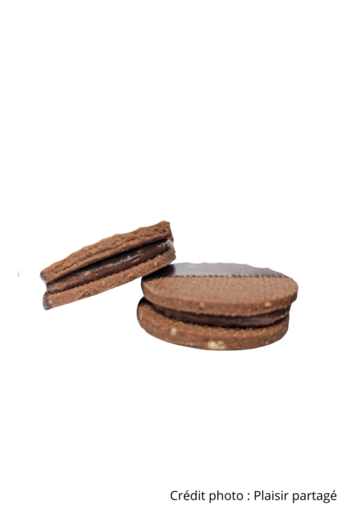 Biscuit cacao fourré au chocolat